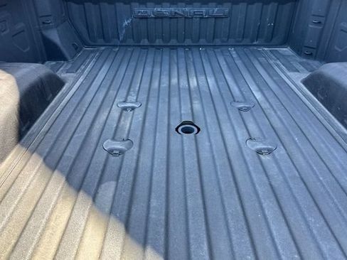 Used 2021 GMC Sierra 3500 Denali w/ Denali Ultimate Package AWD/4WD image 17
