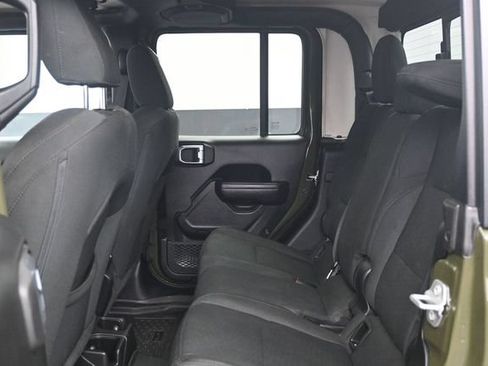 Used 2023 Jeep Gladiator Sport AWD/4WD image 5