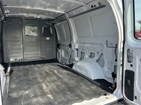 Used 2014 Ford E-250 and Econoline 250 image 14