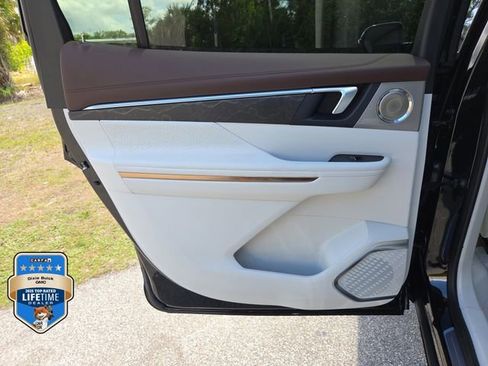 New 2026 Buick Enclave Avenir w/ Super Cruise Package FWD image 11