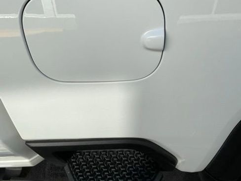 Used 2023 GMC Sierra 2500 SLT image 24