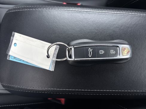 Certified 2022 Porsche 911 Cabriolet image 21