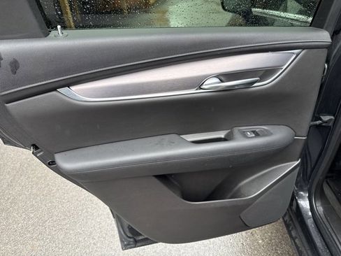 Used 2019 Cadillac XT5 Luxury image 17