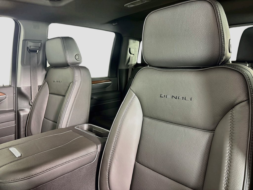 New 2026 GMC Sierra 2500 Denali w/ Denali Reserve Package AWD/4WD image 21