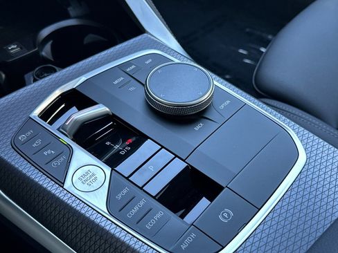 Certified 2025 BMW M440i w/ Premium Package image 18