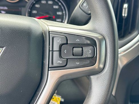 Used 2020 Chevrolet Silverado 1500 LT w/ LT Value Package AWD/4WD image 23