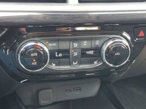 Used 2024 Chevrolet Trax ACTIV w/ Driver Confidence Package FWD image 16