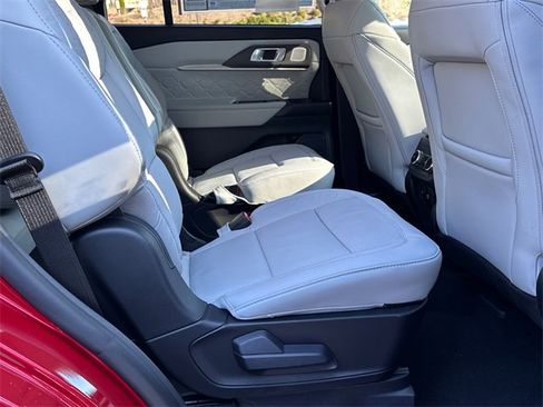 New 2026 Ford Explorer Platinum w/ LUX Leather Package image 15