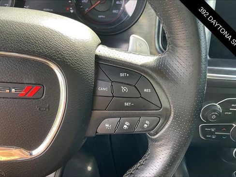 Used 2017 Dodge Charger R/T RWD image 18