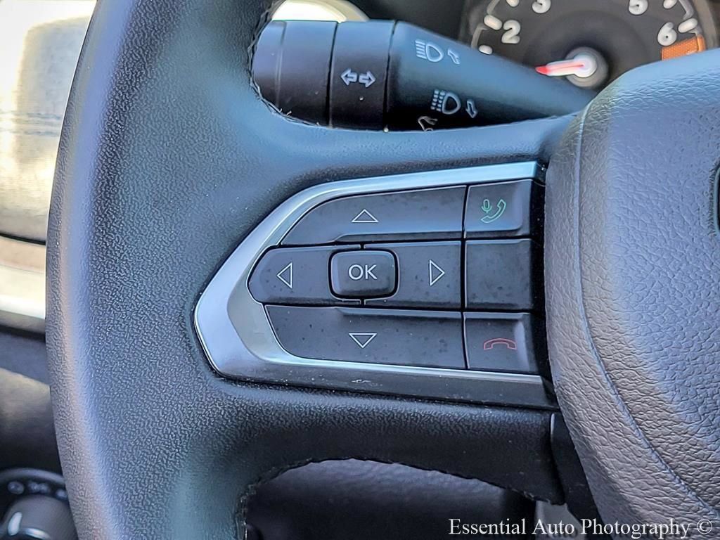 Used 2024 Jeep Compass Latitude w/ Altitude Special Edition AWD/4WD image 14