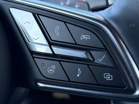 Used 2025 Buick Enclave Preferred FWD image 28