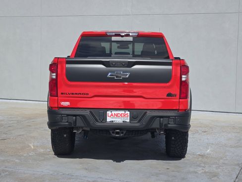 Used 2023 Chevrolet Silverado 1500 ZR2 w/ ZR2 Bison Edition AWD/4WD image 7