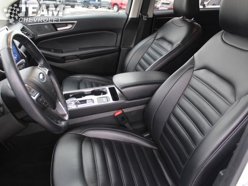 Used 2022 Ford Edge SEL image 11