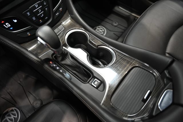 Used 2020 Buick Envision Essence AWD/4WD image 18