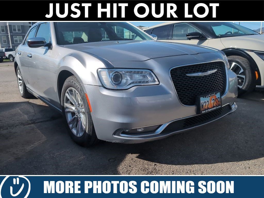 Used 2015 Chrysler 300 C RWD image 1