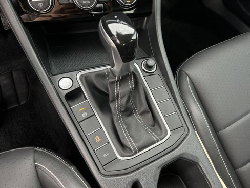 Used 2022 Volkswagen Jetta SE image 23