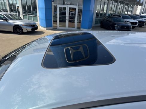 New 2026 Honda Odyssey Elite image 9