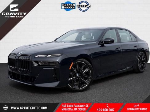 Used 2025 BMW 750e xDrive AWD/4WD image 1