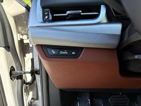 New 2026 BMW X2 xDrive28i w/ Technology Package AWD/4WD image 37