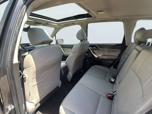 Used 2016 Subaru Forester 2.5i Touring w/ Protection Package #2 AWD/4WD image 17