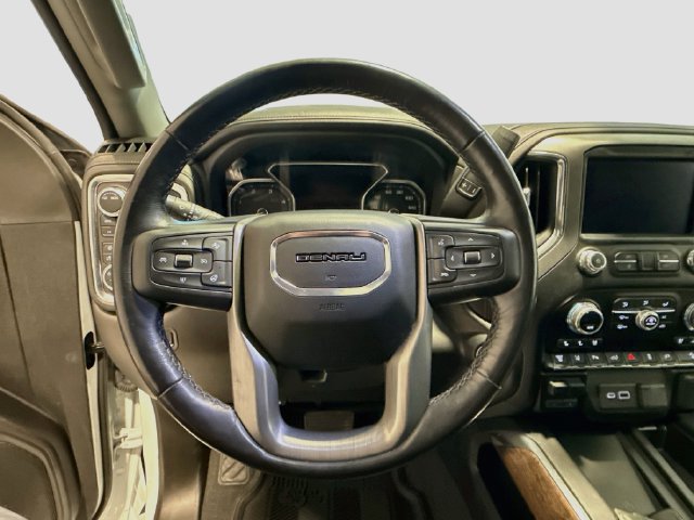 Used 2023 GMC Sierra 3500 Denali w/ Denali Ultimate Package AWD/4WD image 10