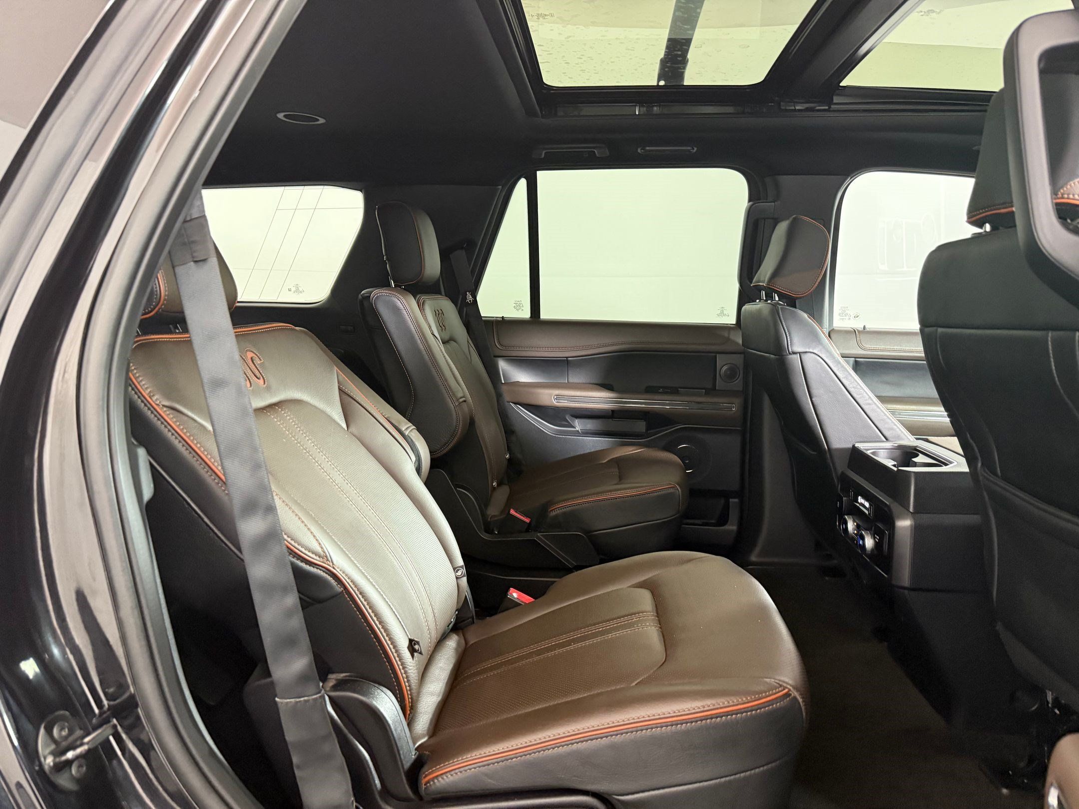 Used 2020 Ford Expedition King Ranch w/ Cargo Package AWD/4WD image 28