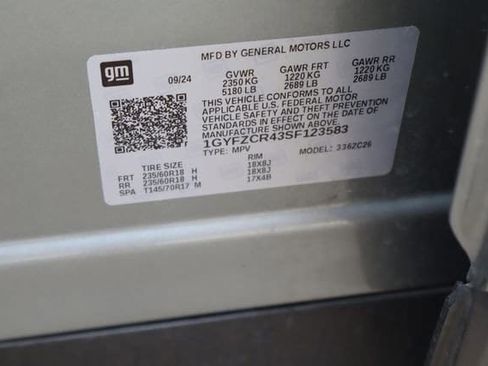 Used 2025 Cadillac XT4 Premium Luxury FWD image 29