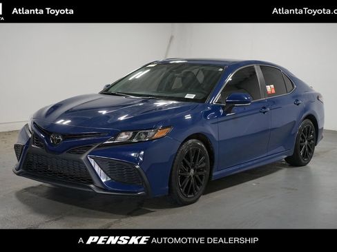 Certified 2023 Toyota Camry SE FWD image 1