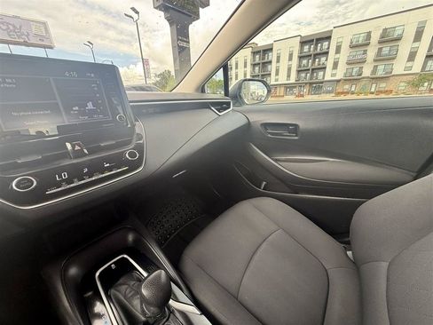 Used 2022 Toyota Corolla LE FWD image 26