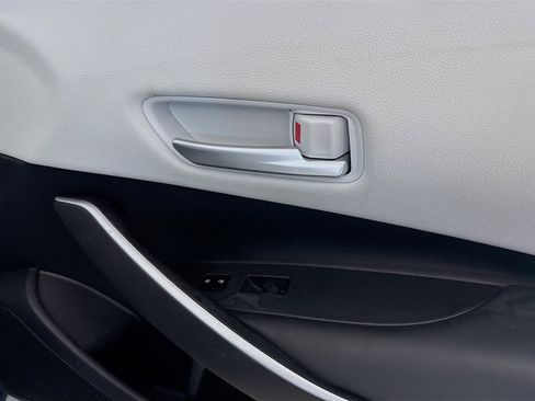 Used 2024 Toyota Corolla SE w/ SE Premium Package image 31