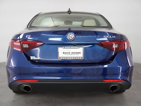 Used 2018 Alfa Romeo Giulia Ti w/ Quick Order Package 22X Lusso AWD/4WD image 8