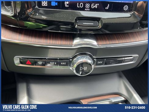 Used 2023 Volvo XC60 B5 Plus w/ Climate Package AWD/4WD image 28