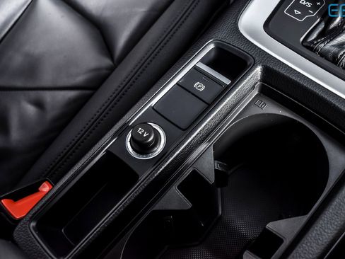 Used 2020 Audi Q3 2.0T Premium w/ Convenience Package image 31