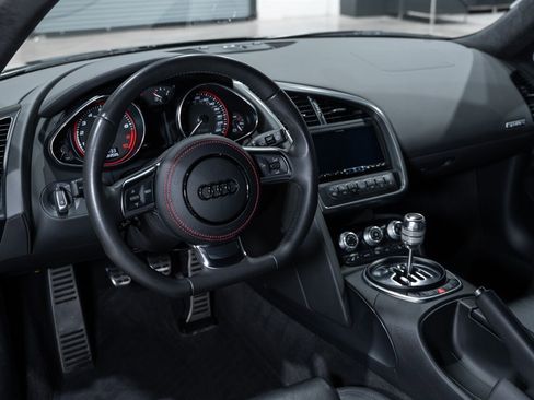 Used 2011 Audi R8 V10 AWD/4WD image 48