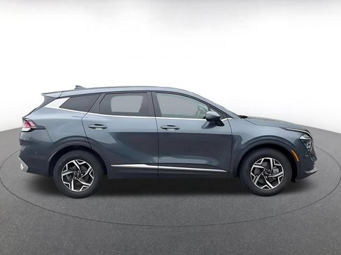 Used 2024 Kia Sportage LX AWD/4WD image 16