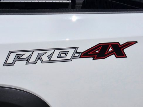 New 2026 Nissan Frontier PRO-4X w/ Pro-4x Convenience Package image 7