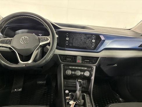 Used 2024 Volkswagen Taos SE w/ Panoramic Sunroof Package AWD/4WD image 24
