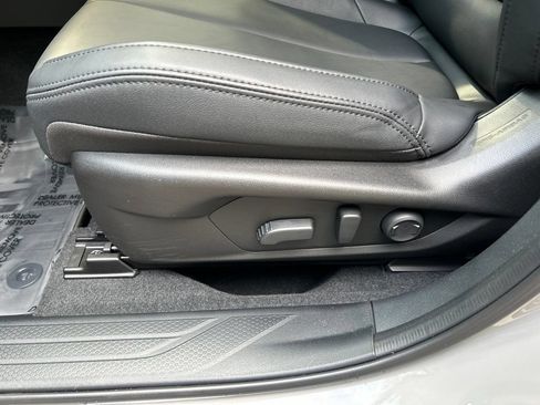 Used 2026 Subaru Outback Premium AWD/4WD image 14