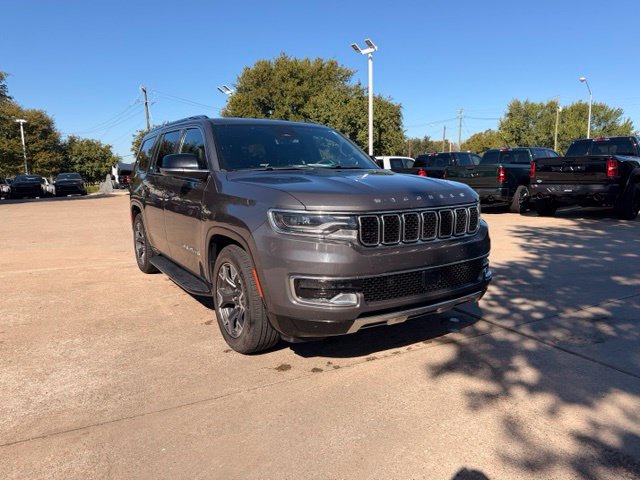 Used 2024 Jeep Wagoneer Series III AWD/4WD image 1