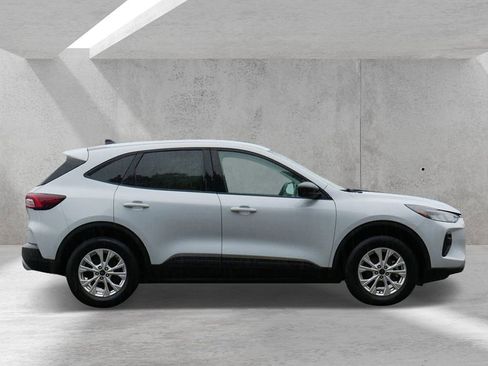 Certified 2025 Ford Escape Active AWD/4WD image 2