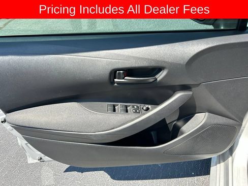 Used 2024 Toyota Corolla LE FWD image 3