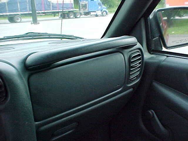 Used 2002 Chevrolet S10 Pickup 2WD Regular Cab image 34