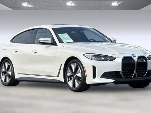 Used 2023 BMW i4 eDrive35 image 6