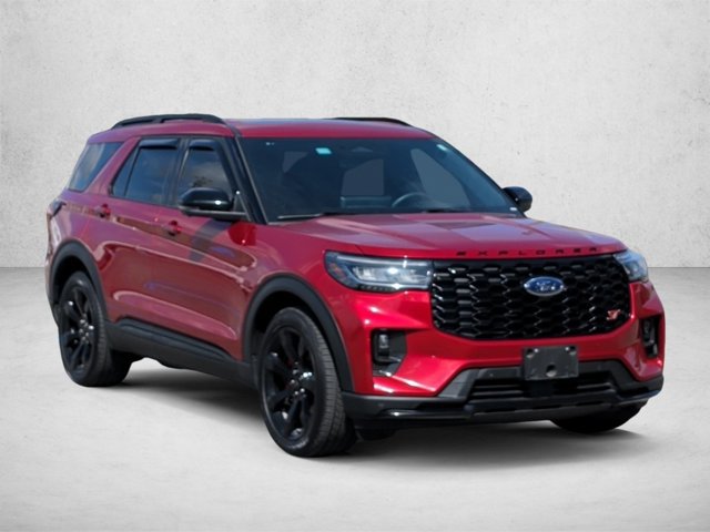 Used 2025 Ford Explorer ST AWD/4WD image 3