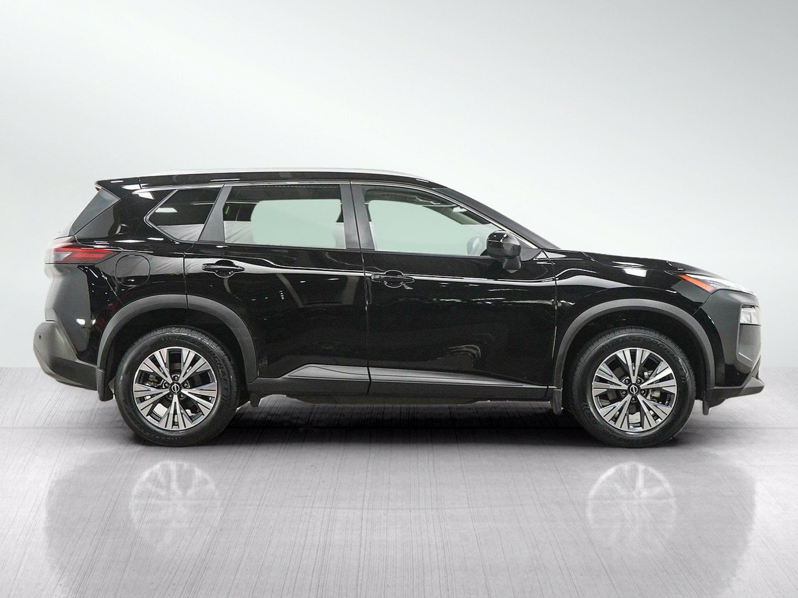 Used 2023 Nissan Rogue SV w/ SV Premium B Package AWD/4WD image 6