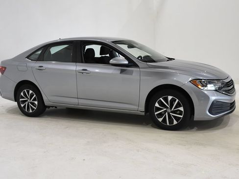 Used 2024 Volkswagen Jetta S FWD image 3