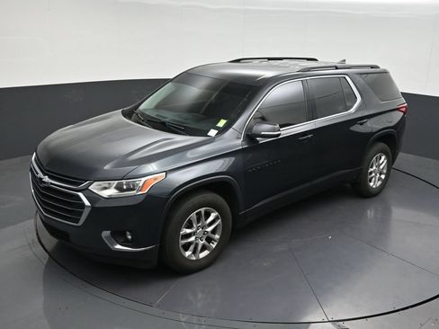 Used 2021 Chevrolet Traverse LT FWD image 16