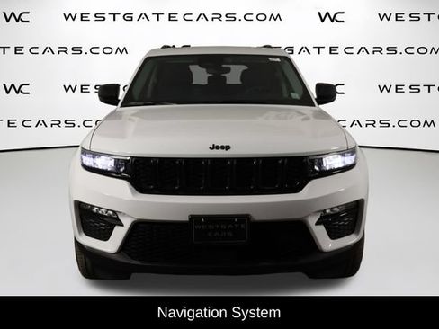 Used 2023 Jeep Grand Cherokee Limited w/ Black Appearance Package AWD/4WD image 2