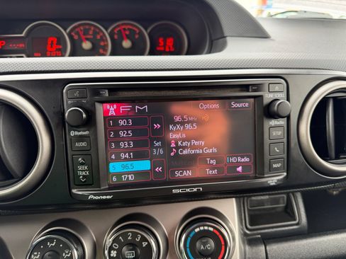 Used 2013 Scion xB 10 Series FWD image 20