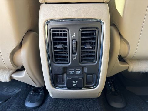 Used 2021 Jeep Grand Cherokee Limited AWD/4WD image 25
